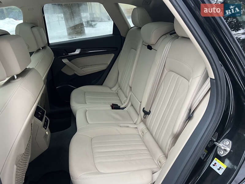 Позашляховик / Кросовер Audi Q5 2019 в Львові