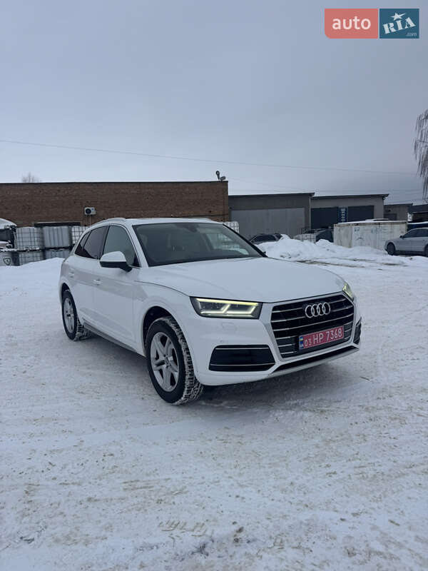 Позашляховик / Кросовер Audi Q5 2018 в Володимирі фото Позашляховик / Кросовер Audi Q5 2018 в Володимирі
