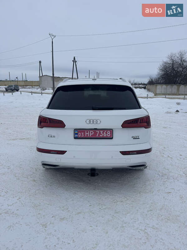 Позашляховик / Кросовер Audi Q5 2018 в Володимирі фото 11 Позашляховик / Кросовер Audi Q5 2018 в Володимирі