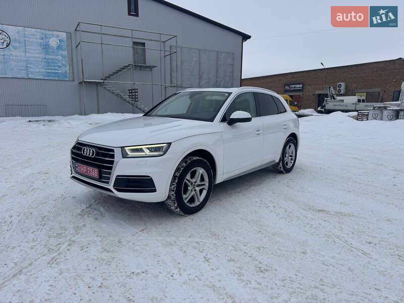 Позашляховик / Кросовер Audi Q5 2018 в Володимирі фото 19 Позашляховик / Кросовер Audi Q5 2018 в Володимирі