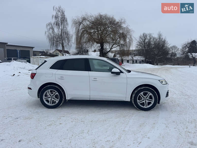 Позашляховик / Кросовер Audi Q5 2018 в Володимирі фото 24 Позашляховик / Кросовер Audi Q5 2018 в Володимирі