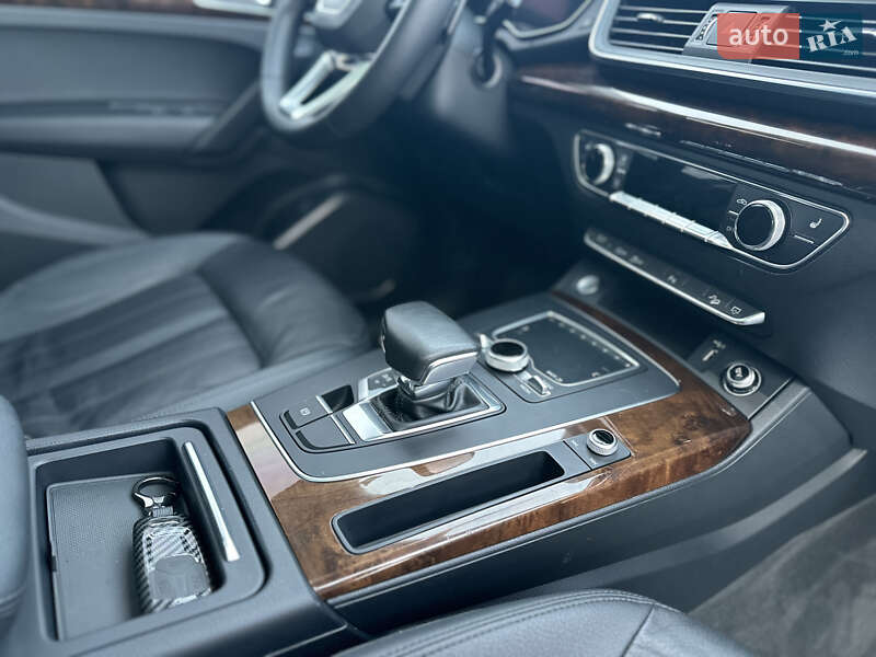 Позашляховик / Кросовер Audi Q5 2018 в Рівному фото 40 Позашляховик / Кросовер Audi Q5 2018 в Рівному