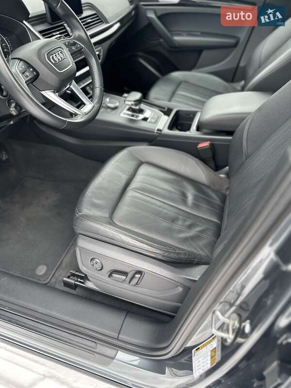 Позашляховик / Кросовер Audi Q5 2018 в Києві фото 15 Позашляховик / Кросовер Audi Q5 2018 в Києві