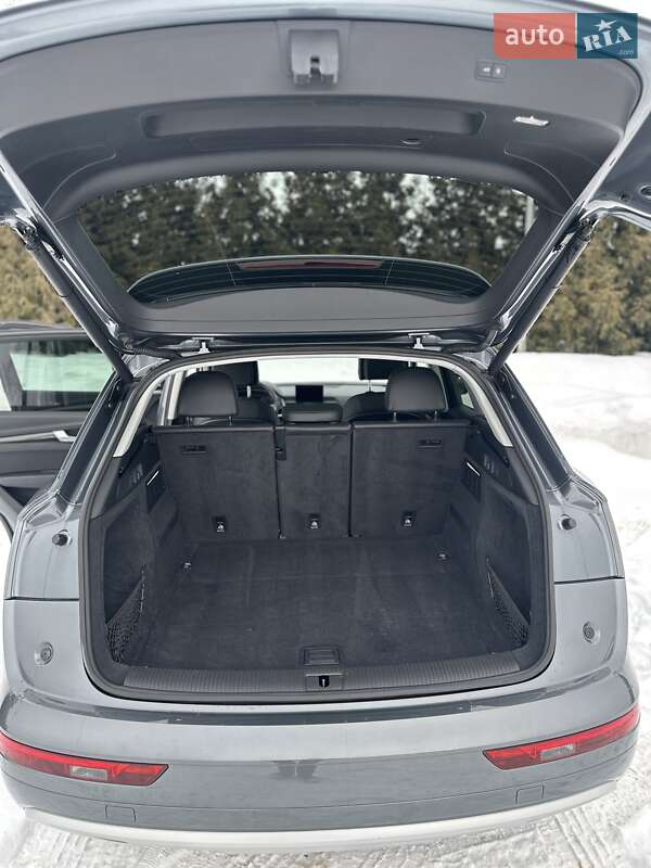 Позашляховик / Кросовер Audi Q5 2018 в Києві фото 23 Позашляховик / Кросовер Audi Q5 2018 в Києві