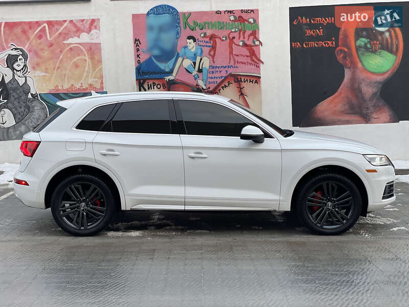 Позашляховик / Кросовер Audi Q5 2018 в Львові