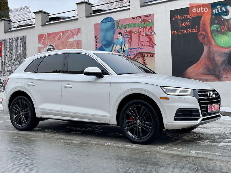 Позашляховик / Кросовер Audi Q5 2018 в Львові