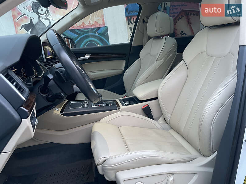 Позашляховик / Кросовер Audi Q5 2018 в Львові