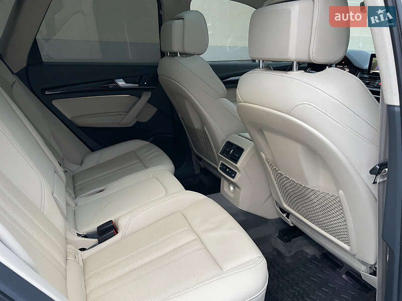 Позашляховик / Кросовер Audi Q5 2018 в Львові