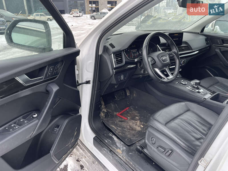 Позашляховик / Кросовер Audi Q5 2019 в Львові