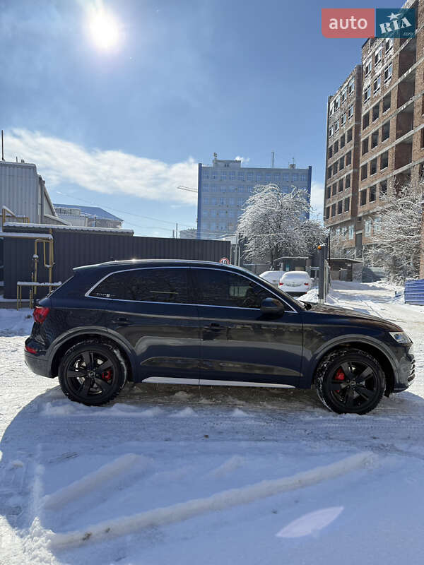 Внедорожник / Кроссовер Audi Q5 2018 в Полтаве
