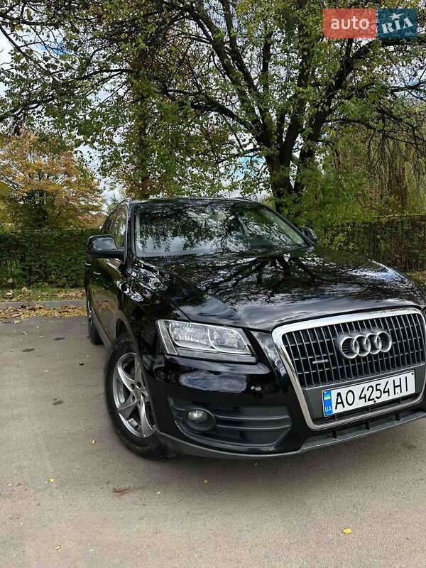 Позашляховик / Кросовер Audi Q5 2012 в Ужгороді