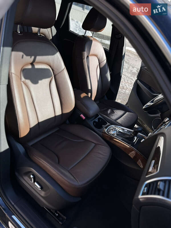 Позашляховик / Кросовер Audi Q5 2015 в Луцьку