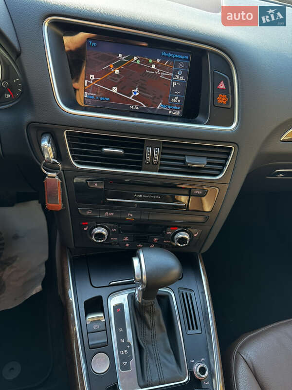 Позашляховик / Кросовер Audi Q5 2015 в Луцьку