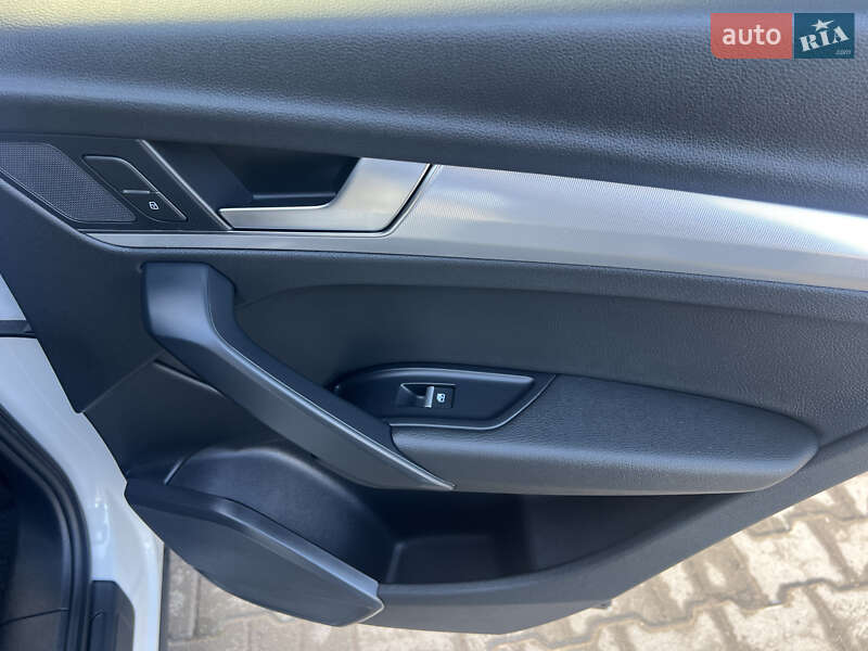 Позашляховик / Кросовер Audi Q5 2018 в Тернополі