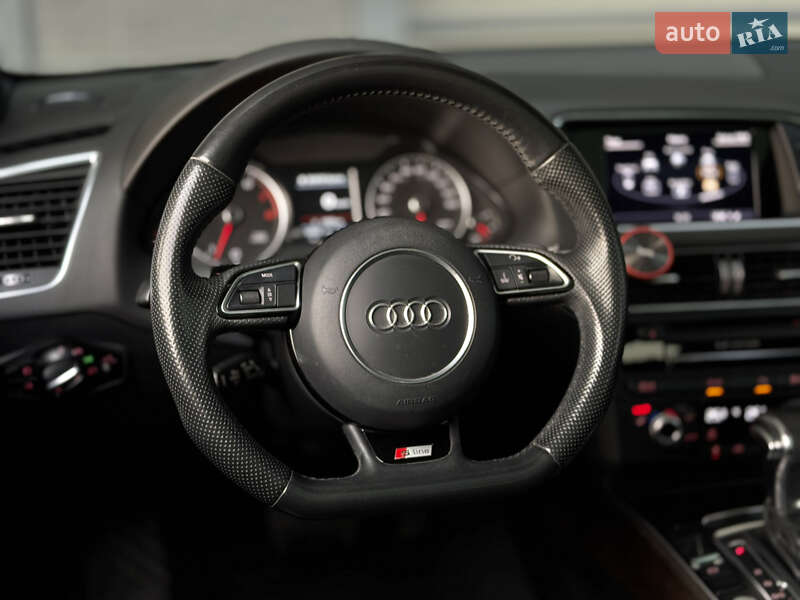 Позашляховик / Кросовер Audi Q5 2016 в Києві