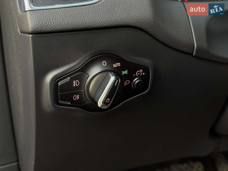 Позашляховик / Кросовер Audi Q5 2016 в Києві