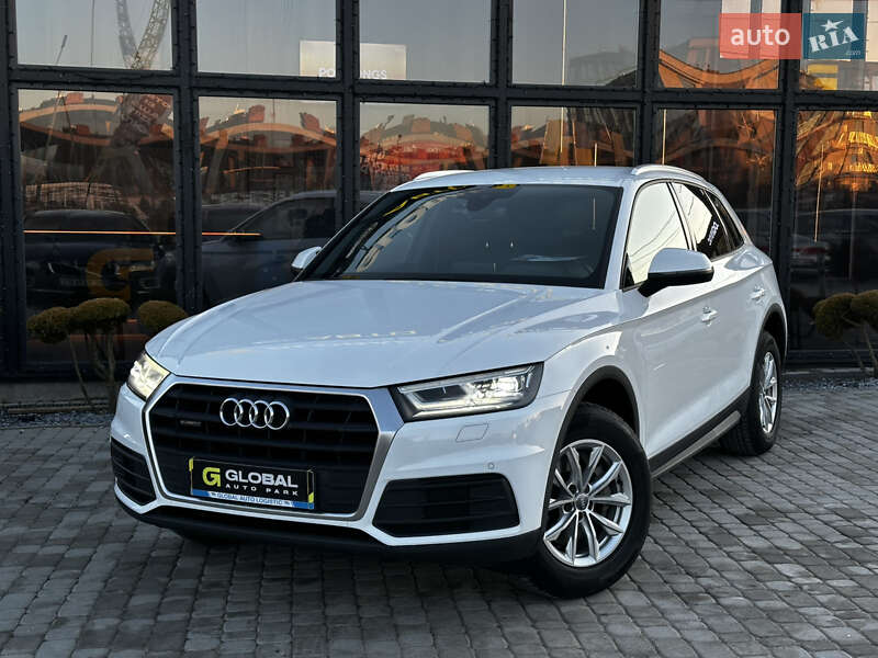 Позашляховик / Кросовер Audi Q5 2017 в Львові