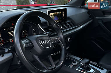 Позашляховик / Кросовер Audi Q5 2017 в Львові