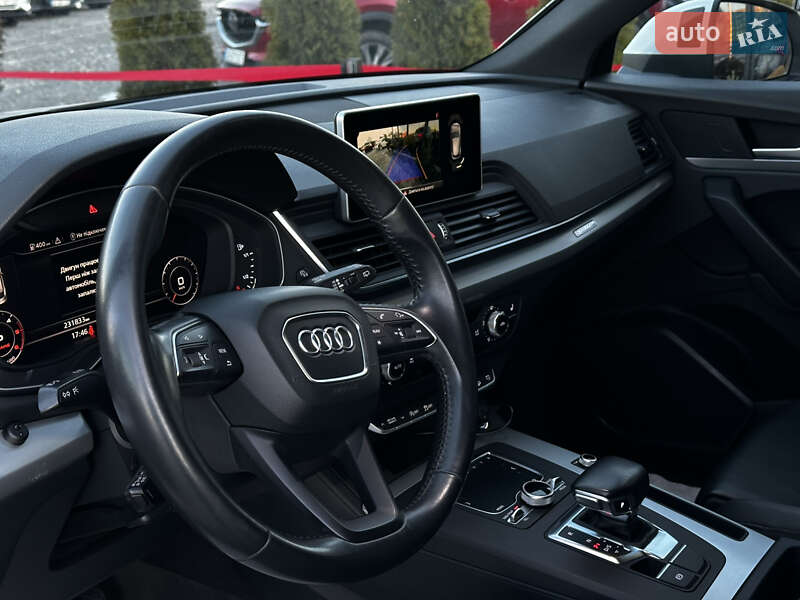 Позашляховик / Кросовер Audi Q5 2017 в Львові