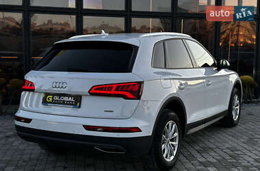 Позашляховик / Кросовер Audi Q5 2017 в Львові