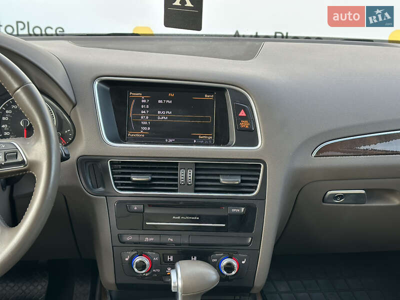 Позашляховик / Кросовер Audi Q5 2015 в Луцьку