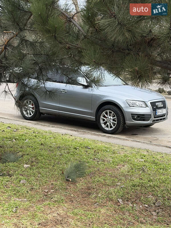 Внедорожник / Кроссовер Audi Q5 2010 в Одессе