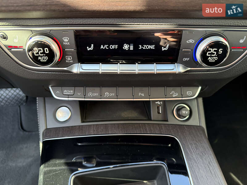 Внедорожник / Кроссовер Audi Q5 2020 в Стрые