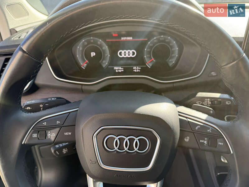 Внедорожник / Кроссовер Audi Q5 2020 в Стрые