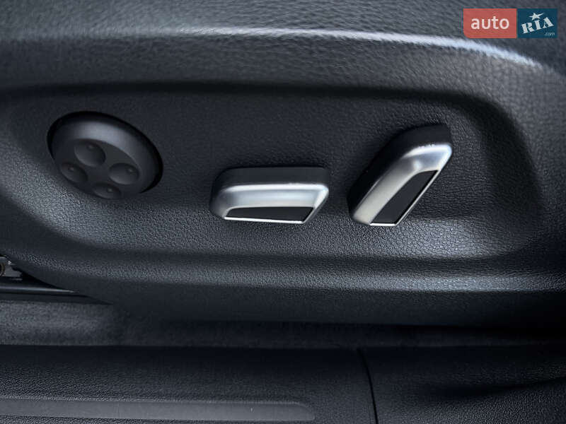 Внедорожник / Кроссовер Audi Q5 2015 в Дрогобыче фото 33 Внедорожник / Кроссовер Audi Q5 2015 в Дрогобыче