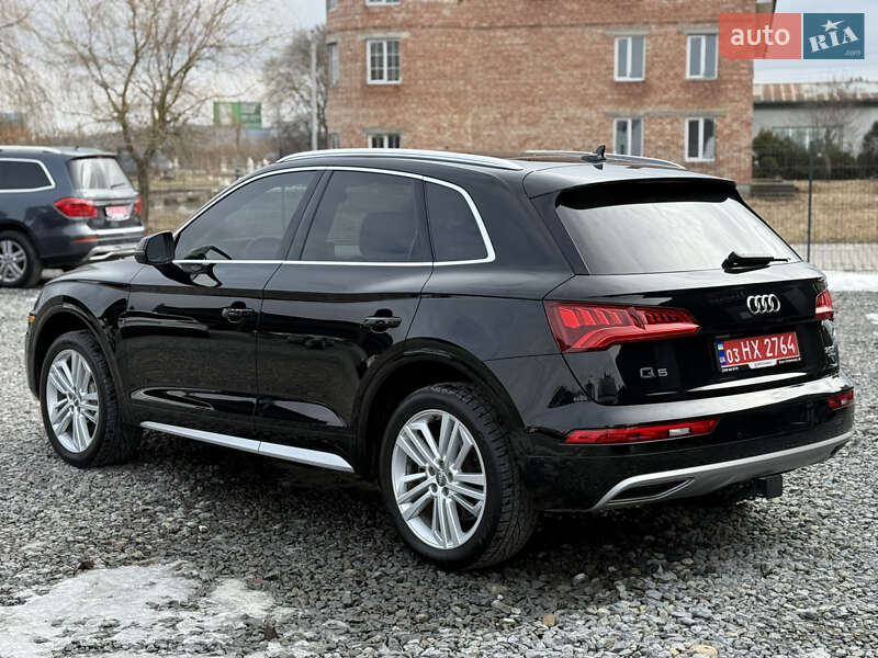 Позашляховик / Кросовер Audi Q5 2018 в Чернівцях