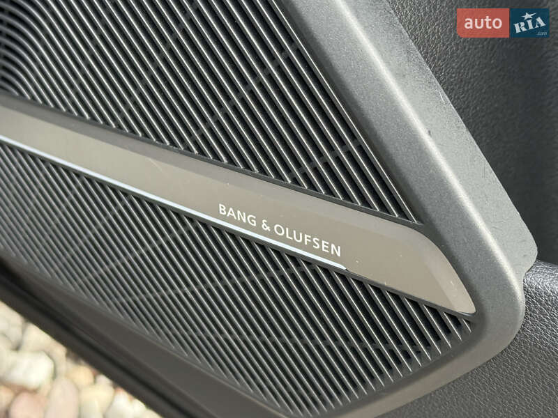 Позашляховик / Кросовер Audi Q5 2018 в Чернівцях