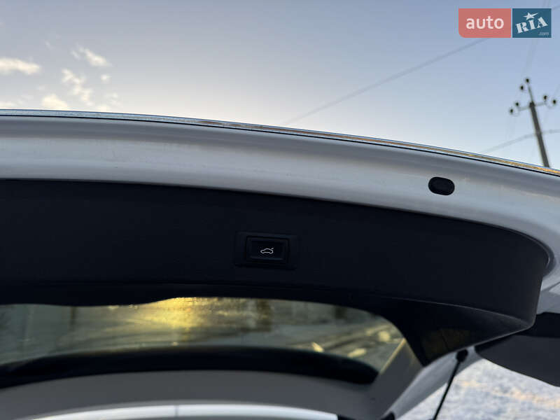 Внедорожник / Кроссовер Audi Q5 2016 в Умани