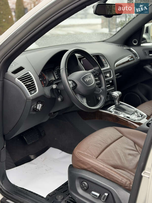 Позашляховик / Кросовер Audi Q5 2015 в Івано-Франківську