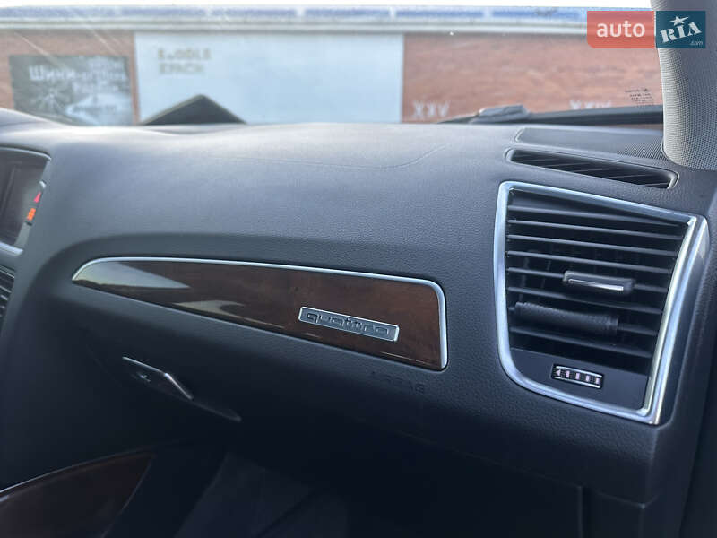 Внедорожник / Кроссовер Audi Q5 2015 в Дрогобыче