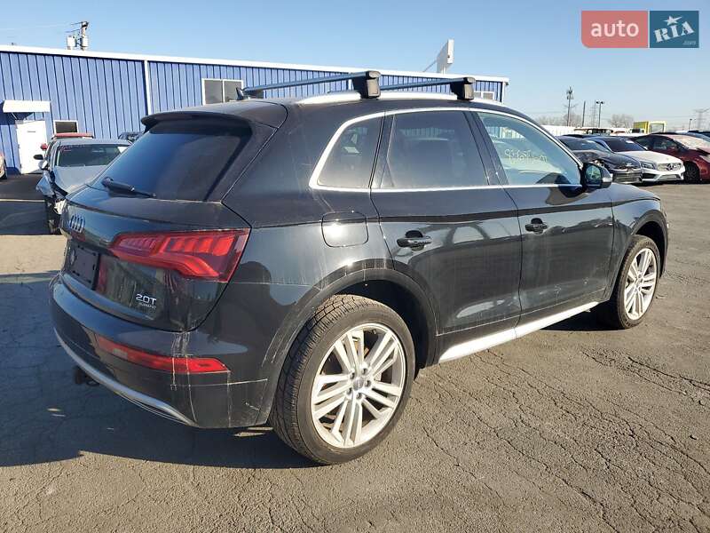 Позашляховик / Кросовер Audi Q5 2017 в Ужгороді