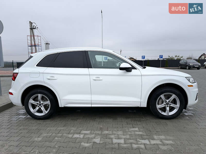 Позашляховик / Кросовер Audi Q5 2017 в Львові фото 4 Позашляховик / Кросовер Audi Q5 2017 в Львові