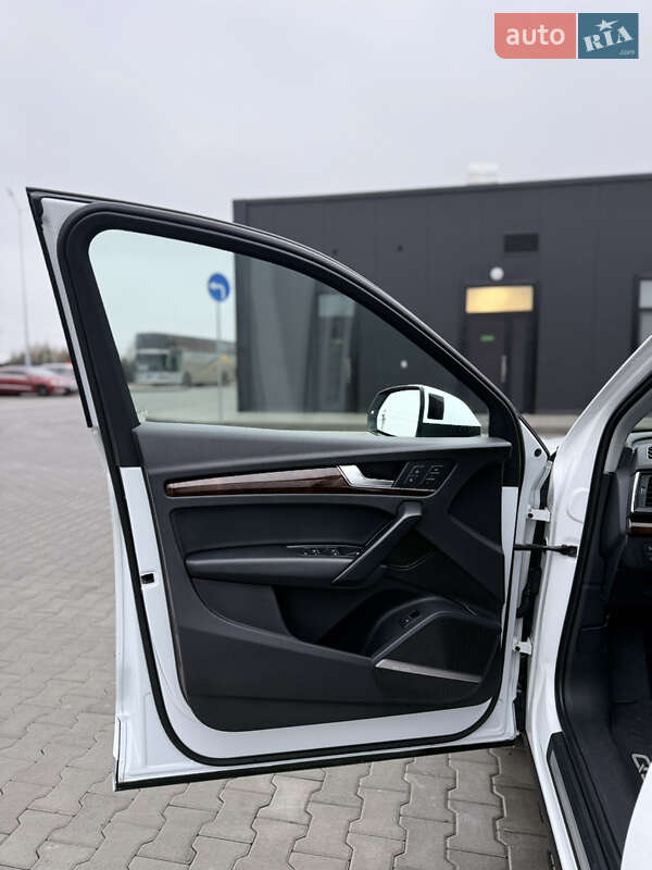 Позашляховик / Кросовер Audi Q5 2017 в Львові фото 19 Позашляховик / Кросовер Audi Q5 2017 в Львові