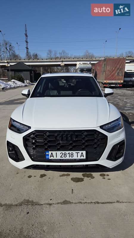 Позашляховик / Кросовер Audi Q5 2021 в Києві