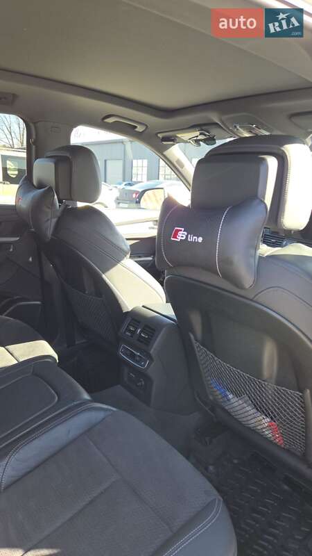 Позашляховик / Кросовер Audi Q5 2021 в Києві