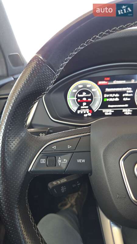 Позашляховик / Кросовер Audi Q5 2021 в Києві