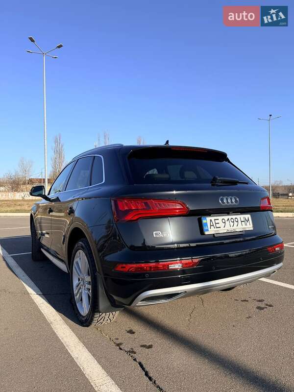 Позашляховик / Кросовер Audi Q5 2019 в Кривому Розі
