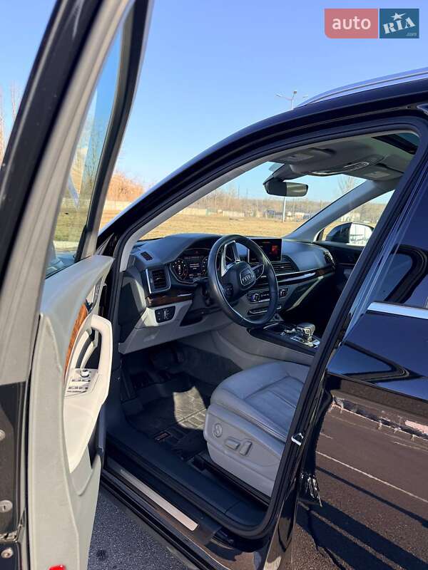 Позашляховик / Кросовер Audi Q5 2019 в Кривому Розі