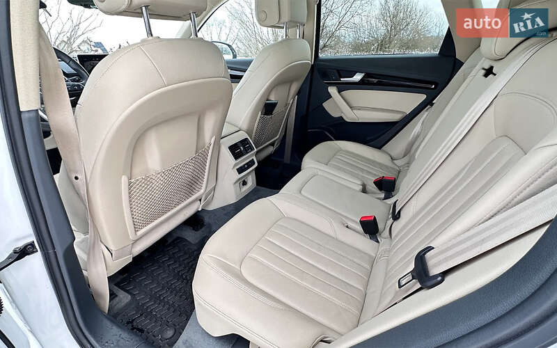 Позашляховик / Кросовер Audi Q5 2018 в Львові