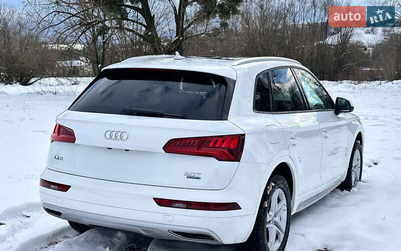 Позашляховик / Кросовер Audi Q5 2018 в Львові