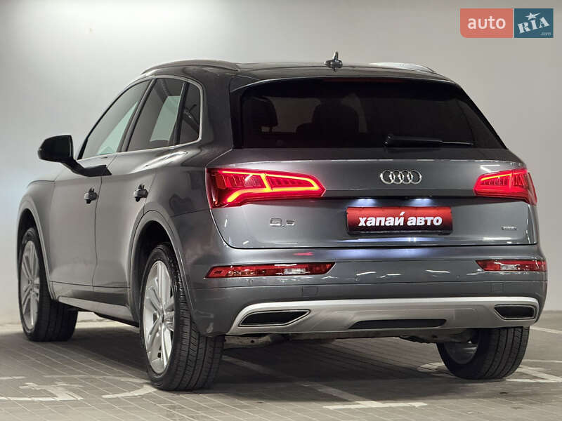 Позашляховик / Кросовер Audi Q5 2020 в Києві