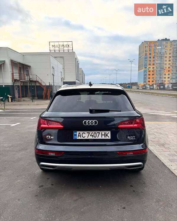 Позашляховик / Кросовер Audi Q5 2017 в Львові