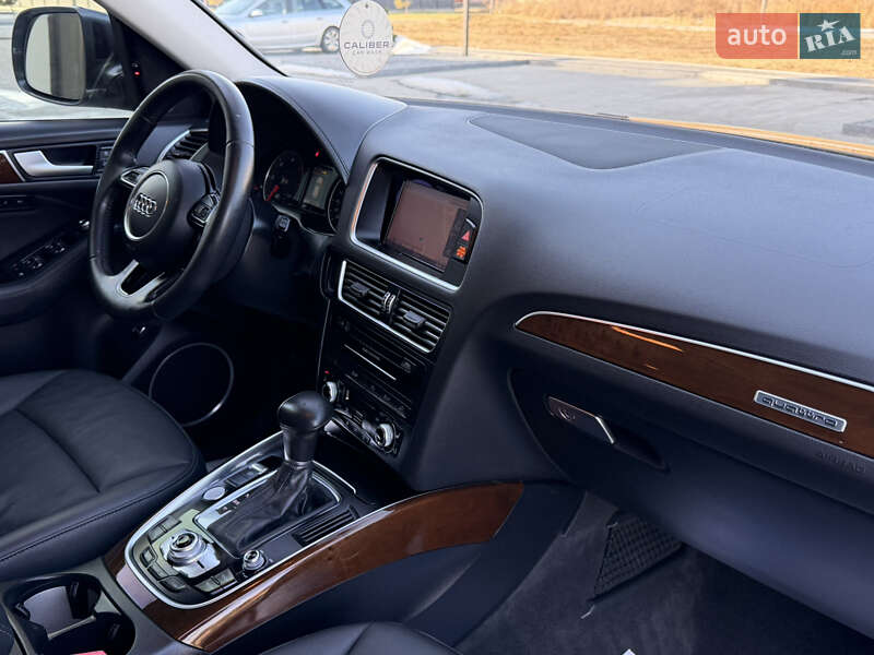 Позашляховик / Кросовер Audi Q5 2015 в Ковелі