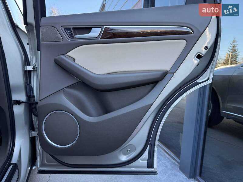 Внедорожник / Кроссовер Audi Q5 2015 в Ровно