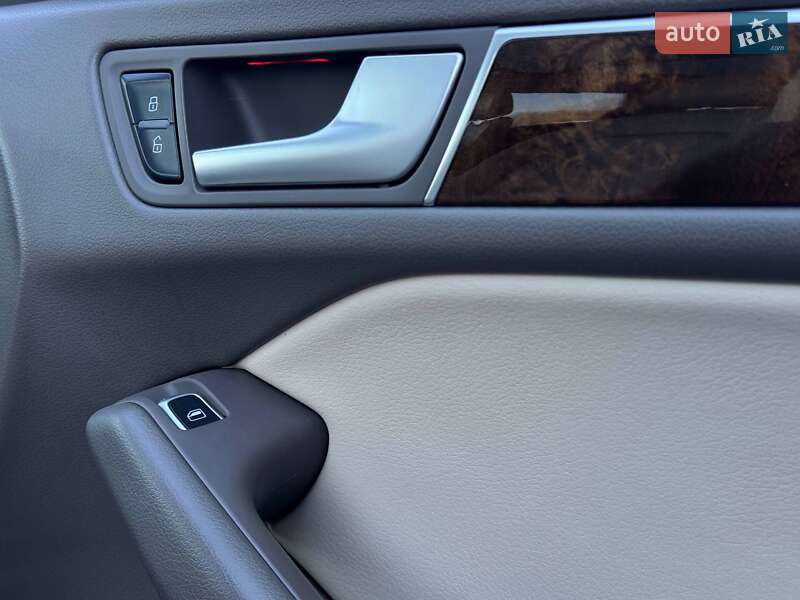 Внедорожник / Кроссовер Audi Q5 2015 в Ровно