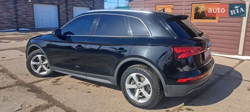 Позашляховик / Кросовер Audi Q5 2020 в Полтаві